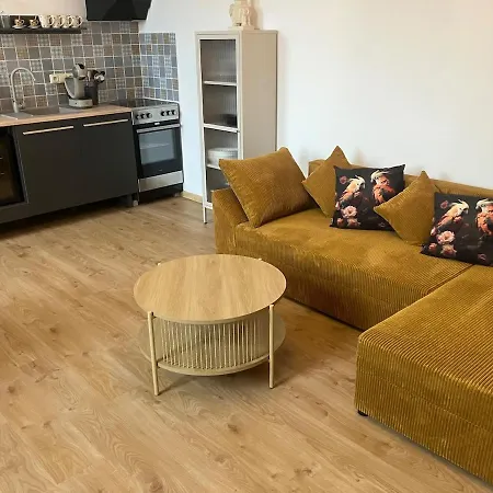 Pod Vezi, Nechanice Apartment
